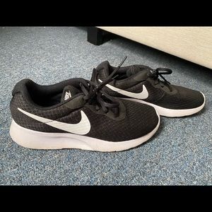 Womens Nike Tanjun Sneakers